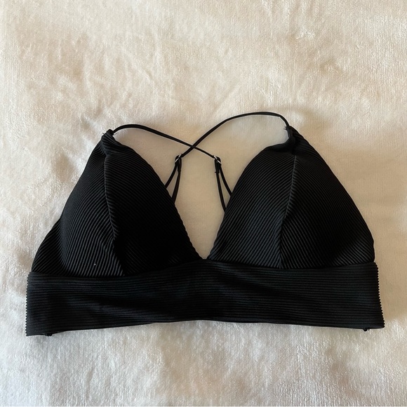 H&M Triangle Bikini Top - Picture 4 of 8